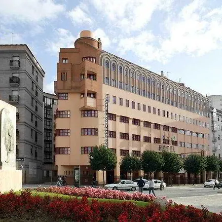 Monte Conquero Hotel